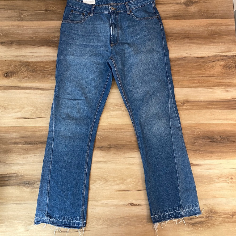 ZARA High Rise Bootcut Jeans Medium Wash Distressed Frayed Hem Size 34x34
